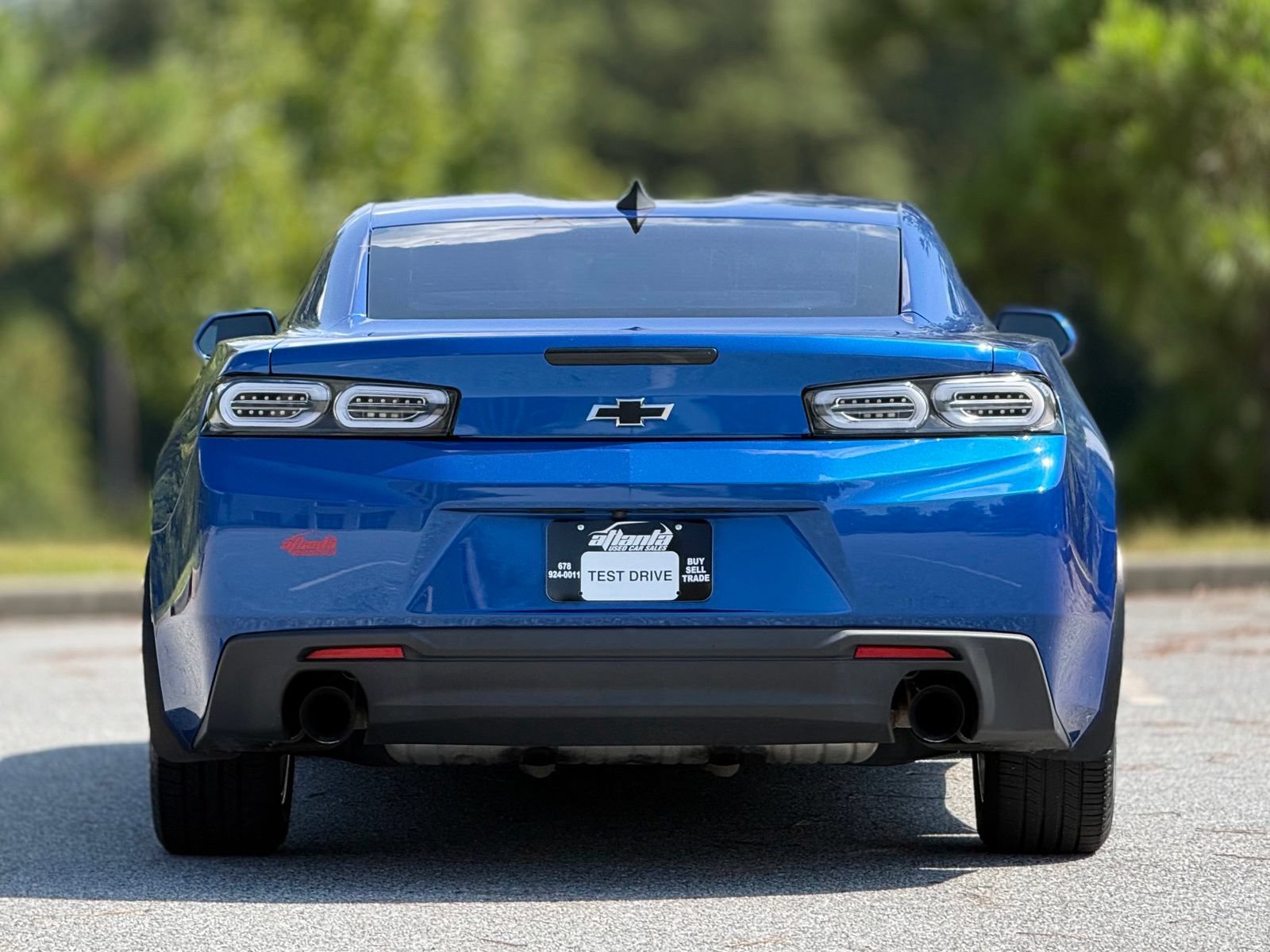 Used 2017 Chevrolet Camaro LT w/ Technology Package RWD image 6