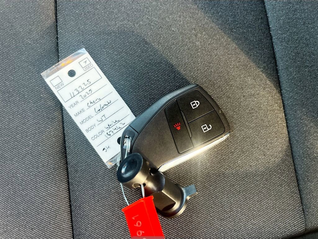 Used 2025 Chevrolet Colorado W/T image 31