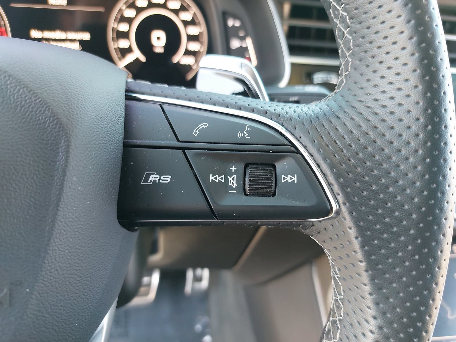 Used 2022 Audi RS Q8 AWD/4WD image 18