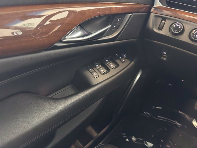 Used 2019 Cadillac Escalade Premium Luxury AWD/4WD image 35