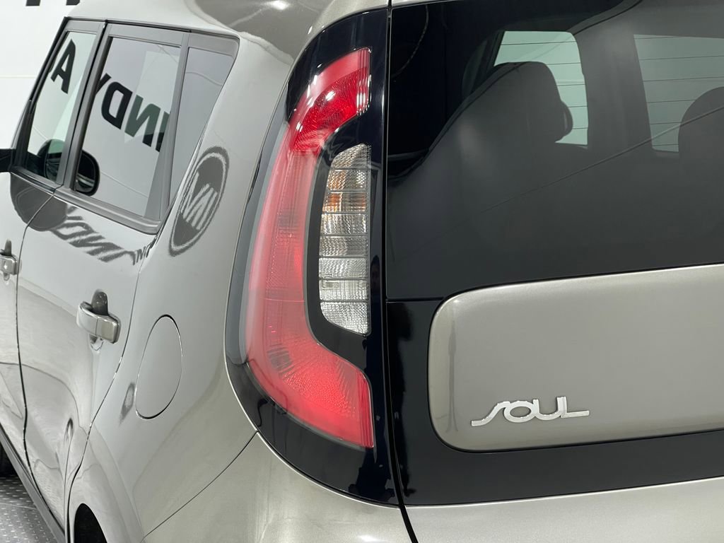 Used 2017 Kia Soul + image 31