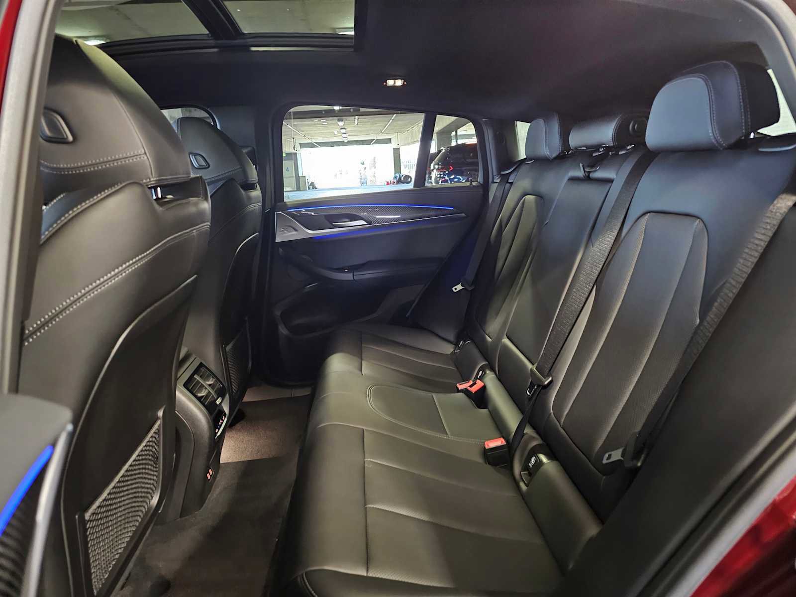 Used 2023 BMW X4 M40i w/ Premium Package image 34