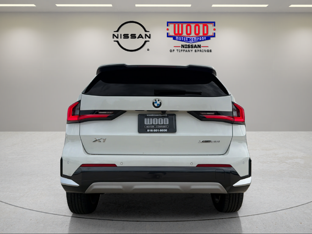 Used 2025 BMW X1 xDrive28i AWD/4WD image 3