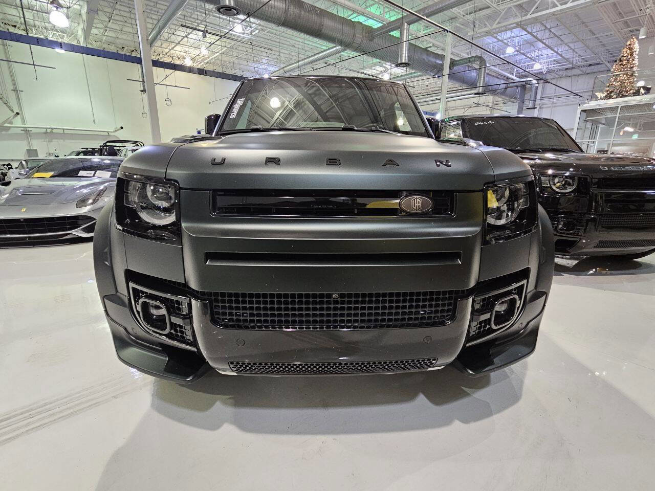 Used 2025 Land Rover Defender 110 V8 image 10