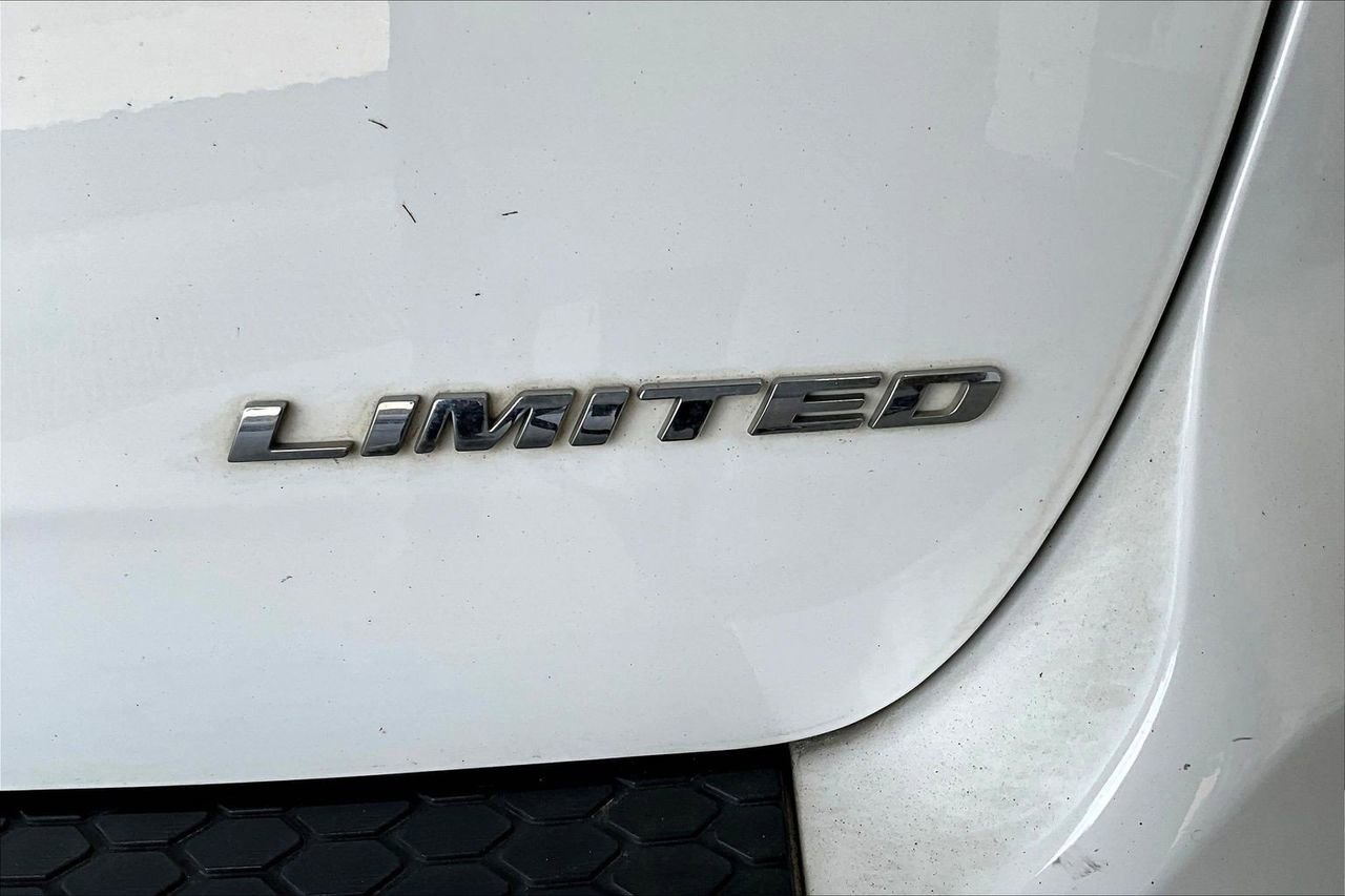 Used 2016 Dodge Durango Limited w/ Nav & Power Liftgate Group image 9