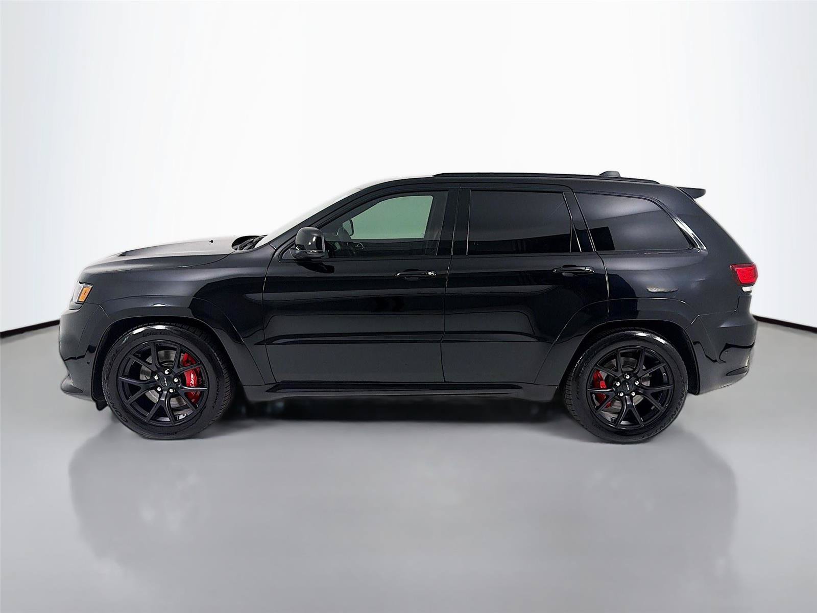 Used 2021 Jeep Grand Cherokee SRT w/ Trailer Tow Group IV AWD/4WD image 2