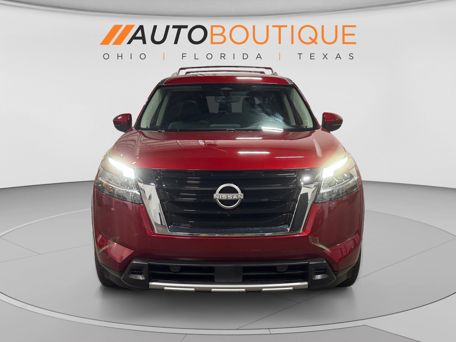 Used 2024 Nissan Pathfinder Platinum w/ Cargo Package AWD/4WD image 9