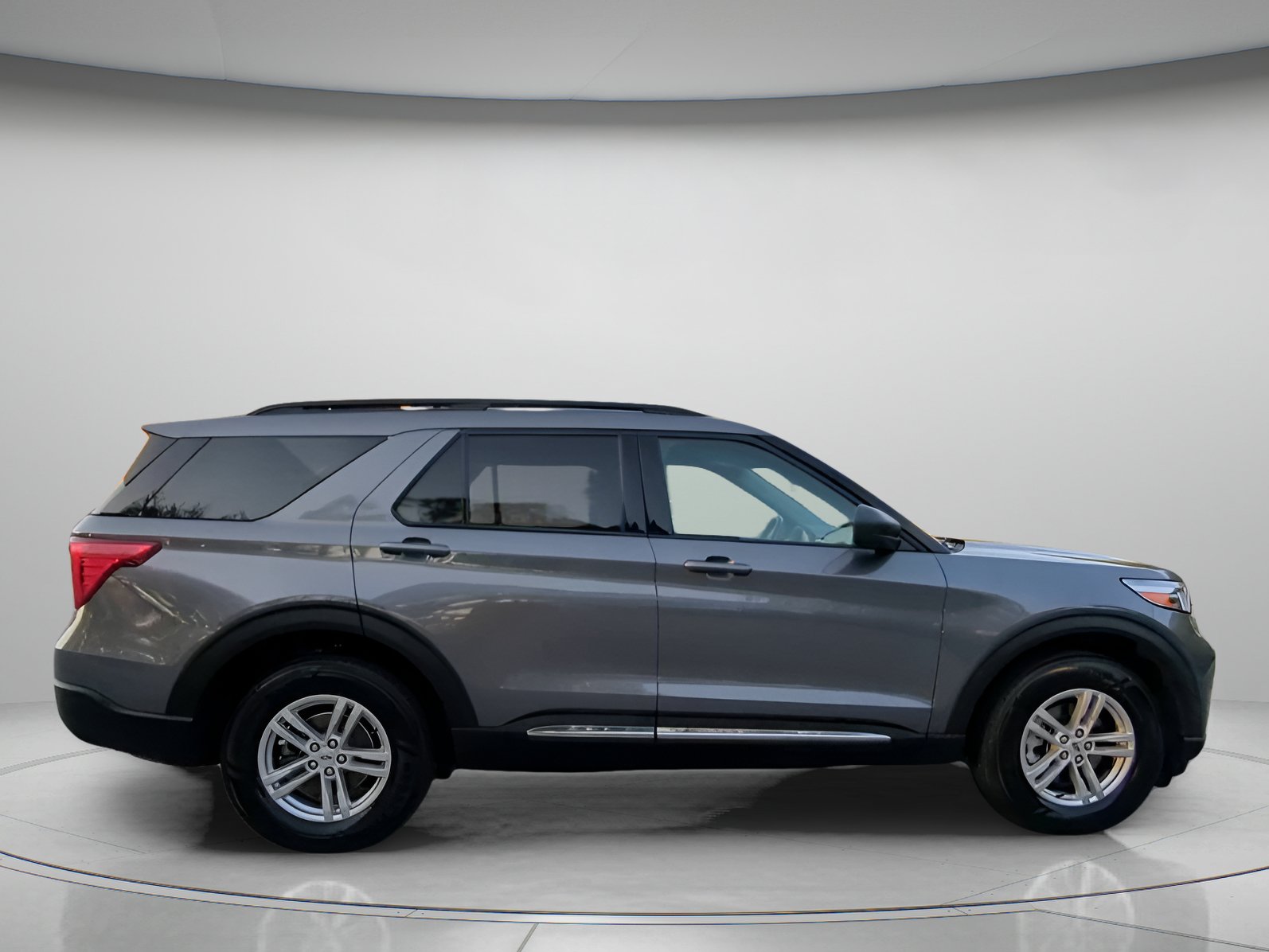 Certified 2023 Ford Explorer XLT AWD/4WD image 32