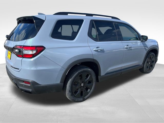 New 2026 Honda Pilot Black Edition image 8