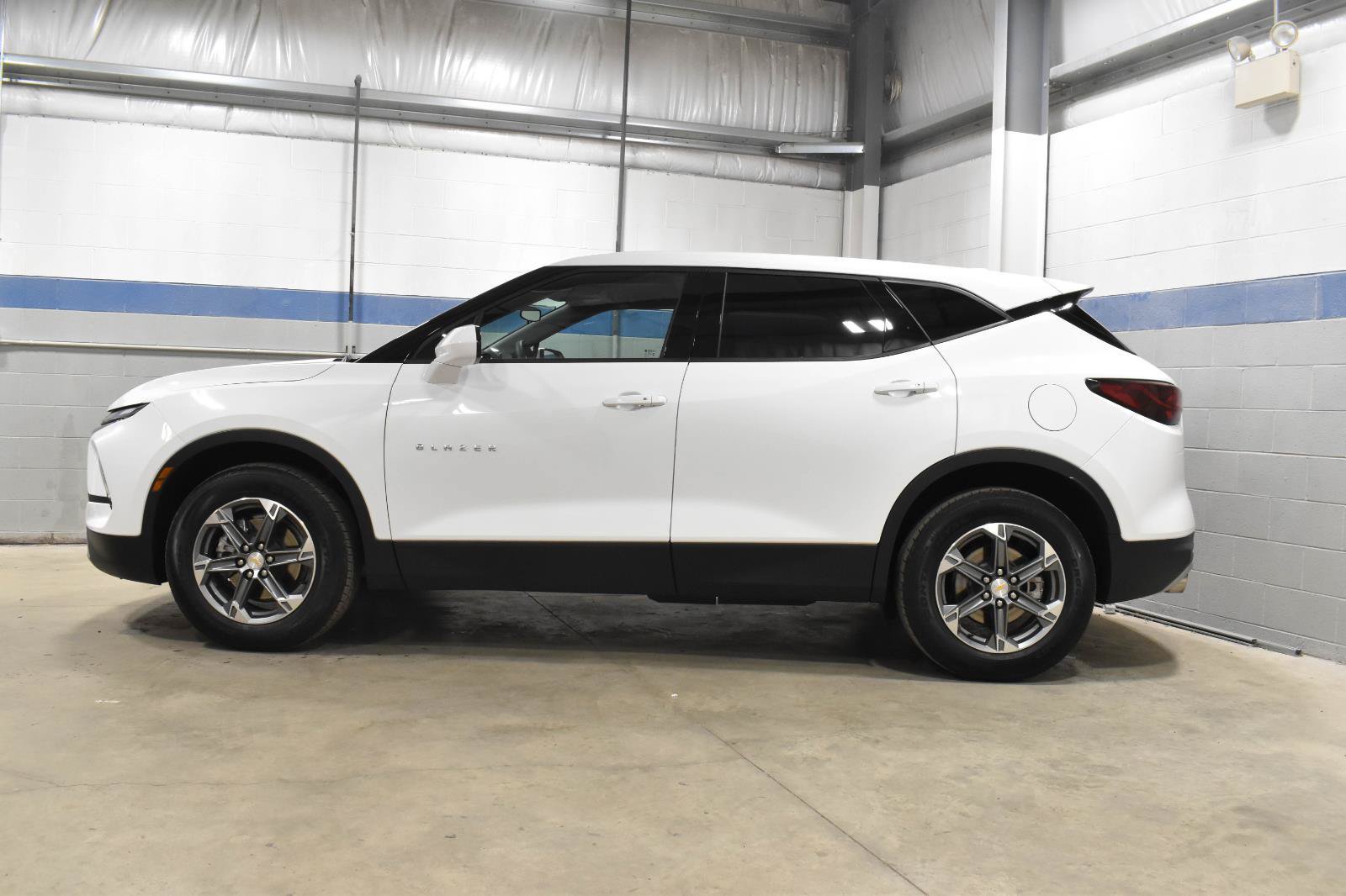 Used 2025 Chevrolet Blazer LT AWD/4WD image 22