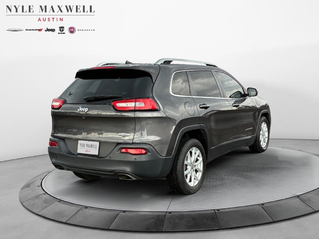 Used 2016 Jeep Cherokee Latitude w/ Comfort/Convenience Group FWD image 16