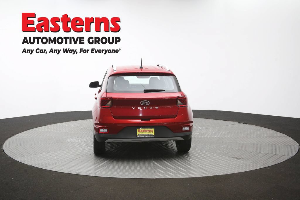 Used 2025 Hyundai Venue SEL FWD image 38