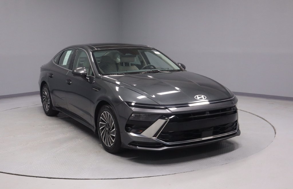 Used 2025 Hyundai Sonata Limited