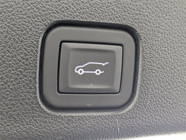 Certified 2025 Chevrolet Traverse High Country image 33