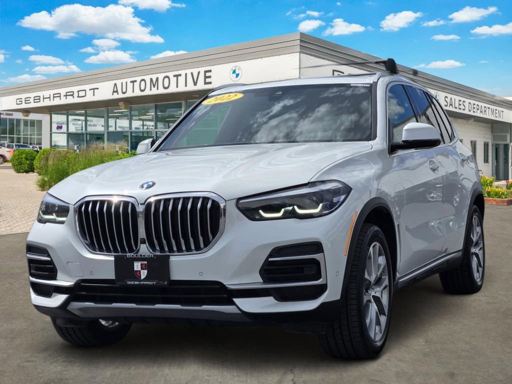 Used 2022 BMW X5 xDrive40i w/ Premium Package image 3