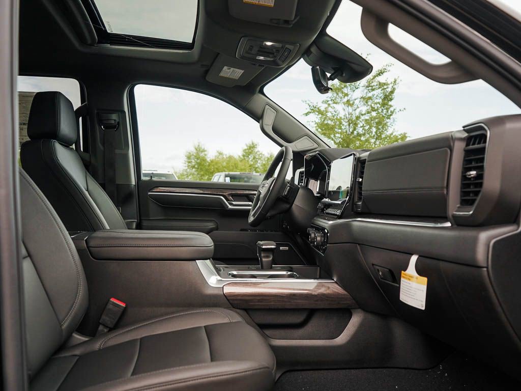 New 2026 Chevrolet Silverado 1500 LTZ AWD/4WD image 9
