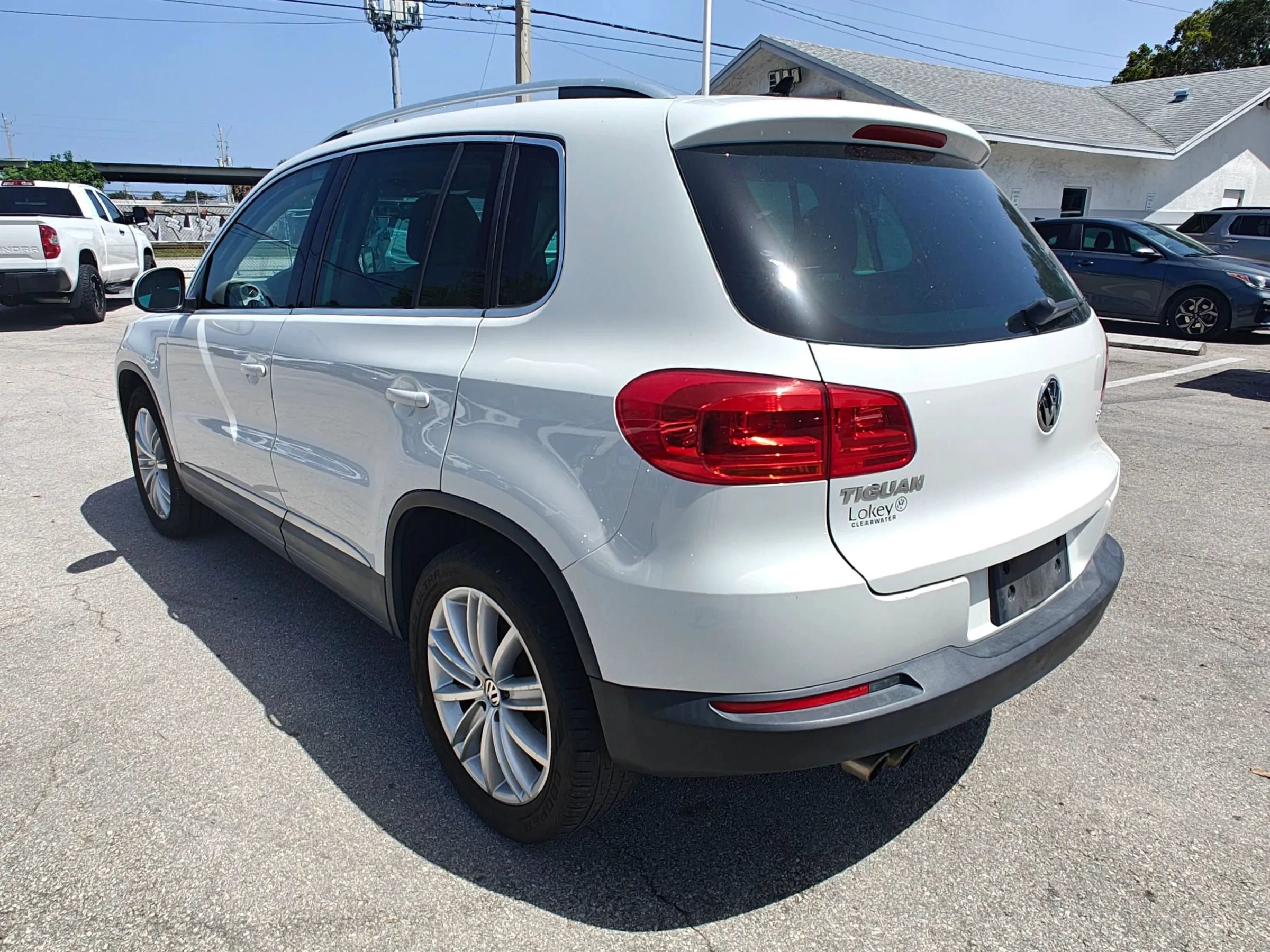 Used 2015 Volkswagen Tiguan SE FWD image 5