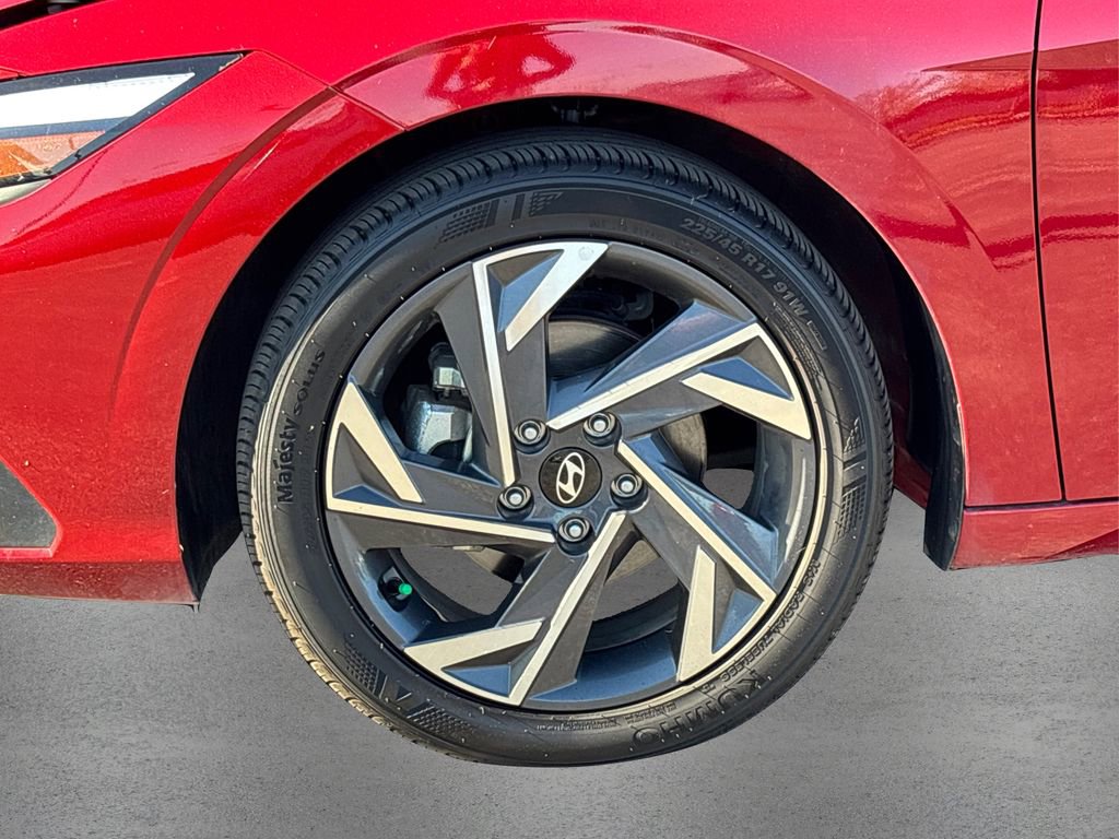 Certified 2025 Hyundai Elantra Sport image 14