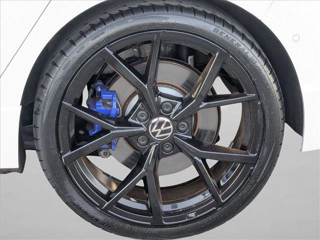 Used 2023 Volkswagen Golf 20th Anniversary Edition image 23