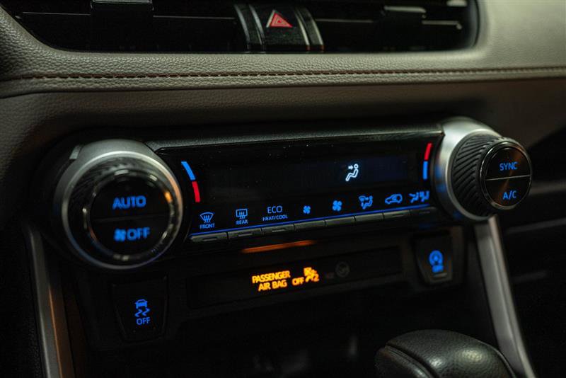 Used 2021 Toyota RAV4 XLE image 20