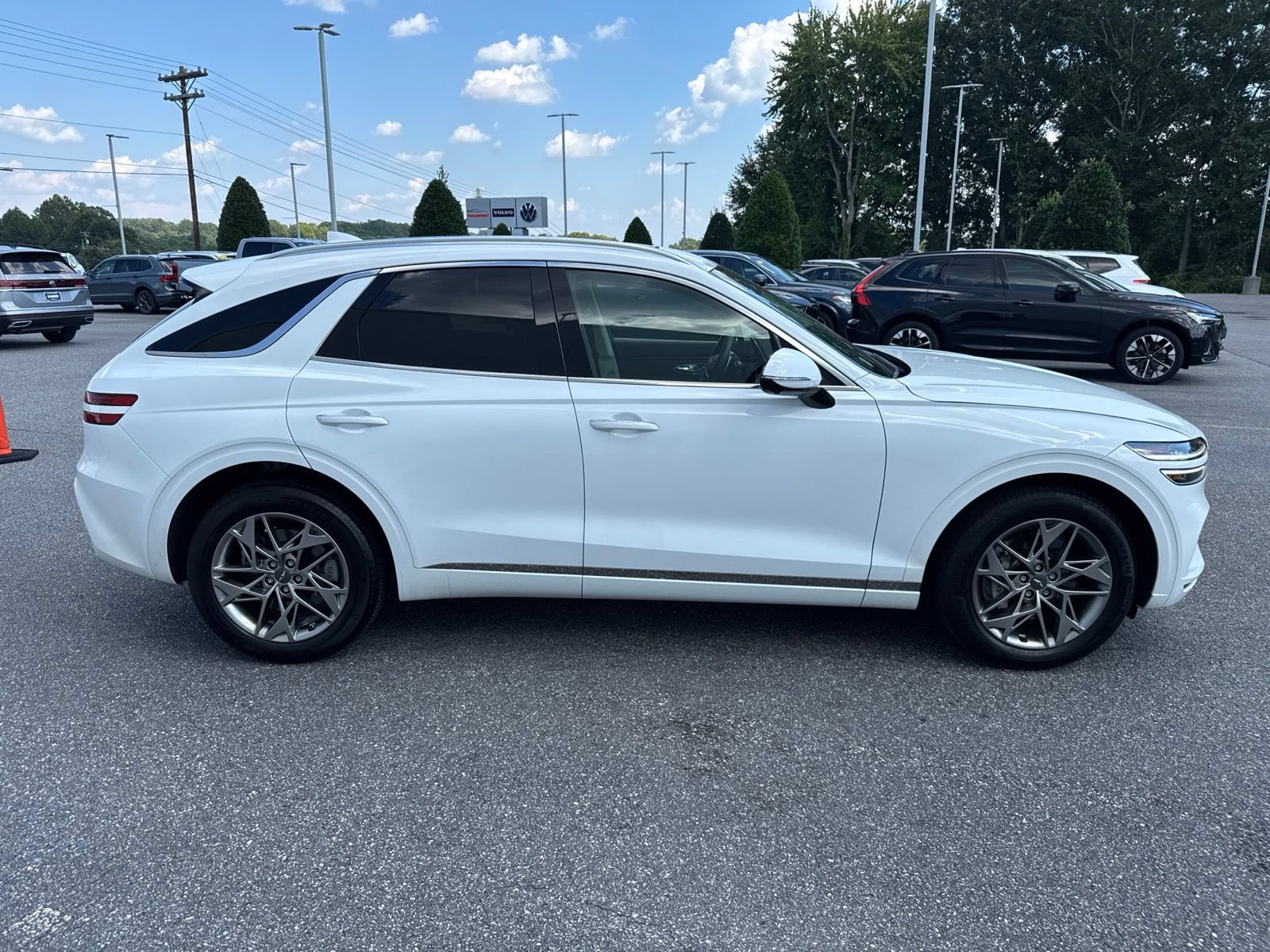 Used 2025 Genesis GV70 2.5T w/ Advanced Package AWD/4WD image 8