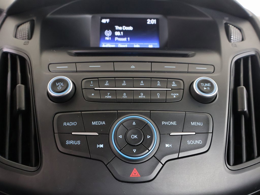 Used 2017 Ford Focus SE image 5