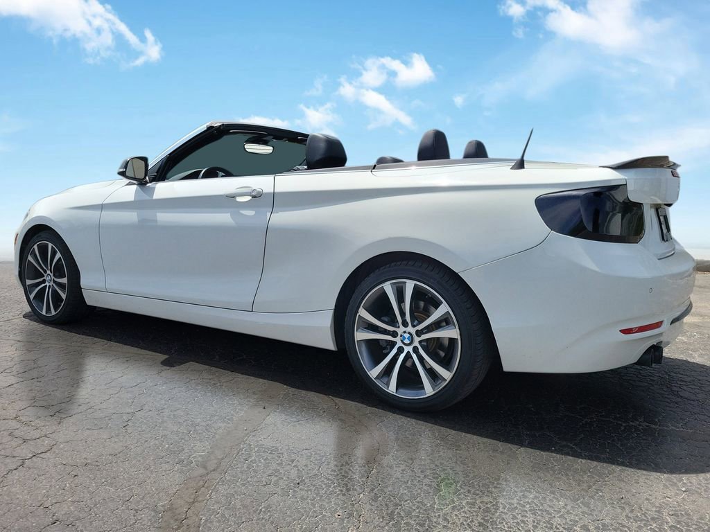 Used 2017 BMW 230i Convertible w/ Premium Package RWD image 3