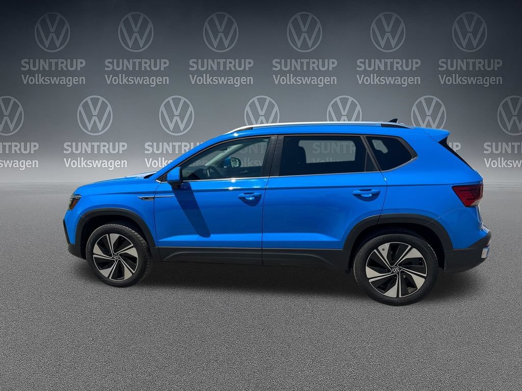 Used 2024 Volkswagen Taos SE w/ Panoramic Sunroof Package AWD/4WD image 36