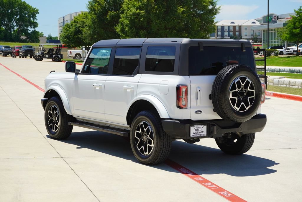 Used 2024 Ford Bronco Outer Banks AWD/4WD image 3