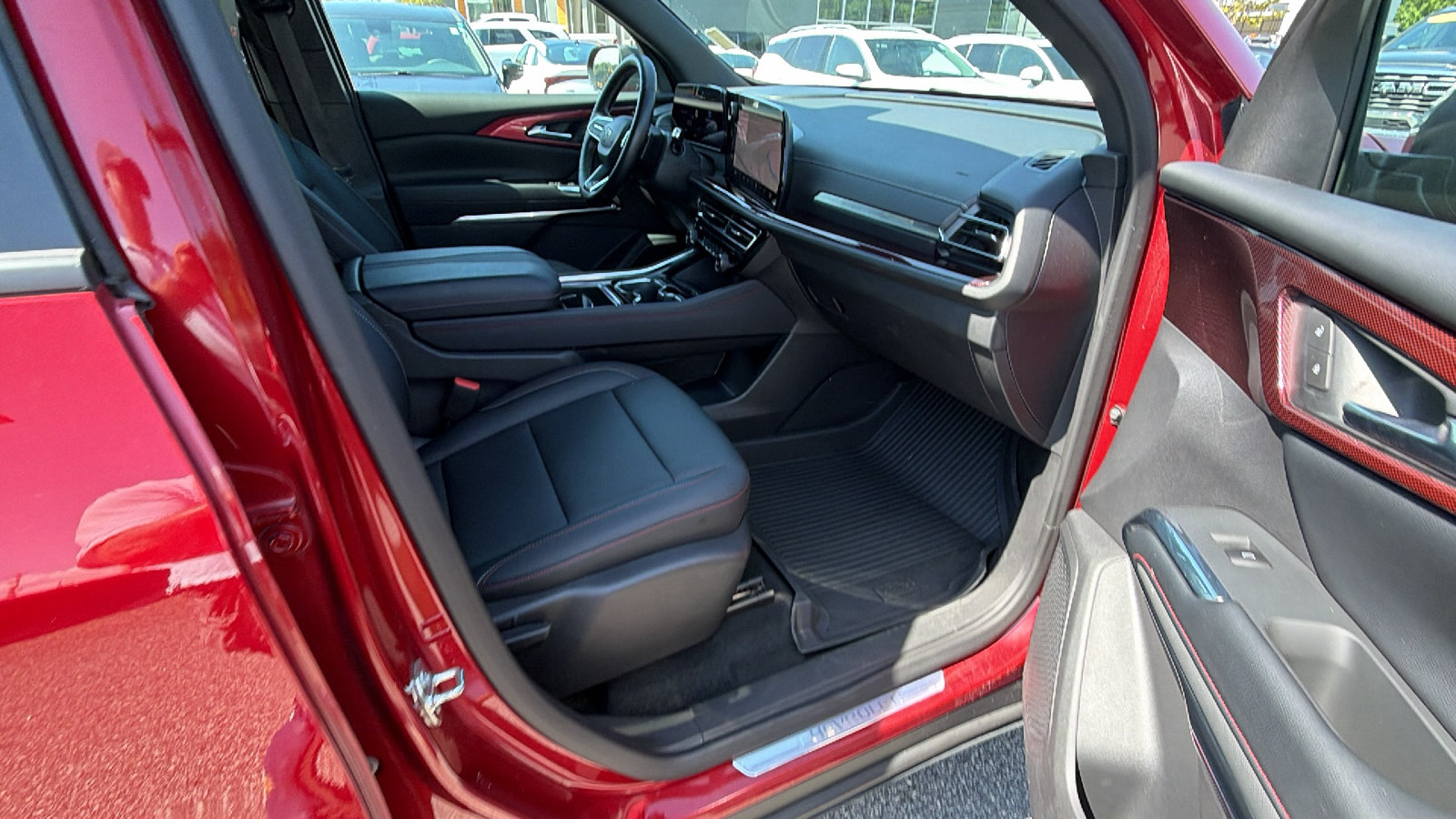 Used 2025 Chevrolet Traverse Z71 w/ Driver Confidence Package AWD/4WD image 20