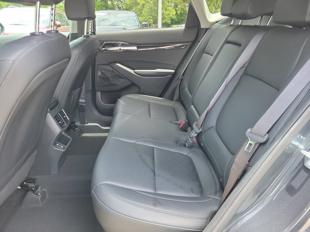 Certified 2024 Kia Seltos EX FWD image 9