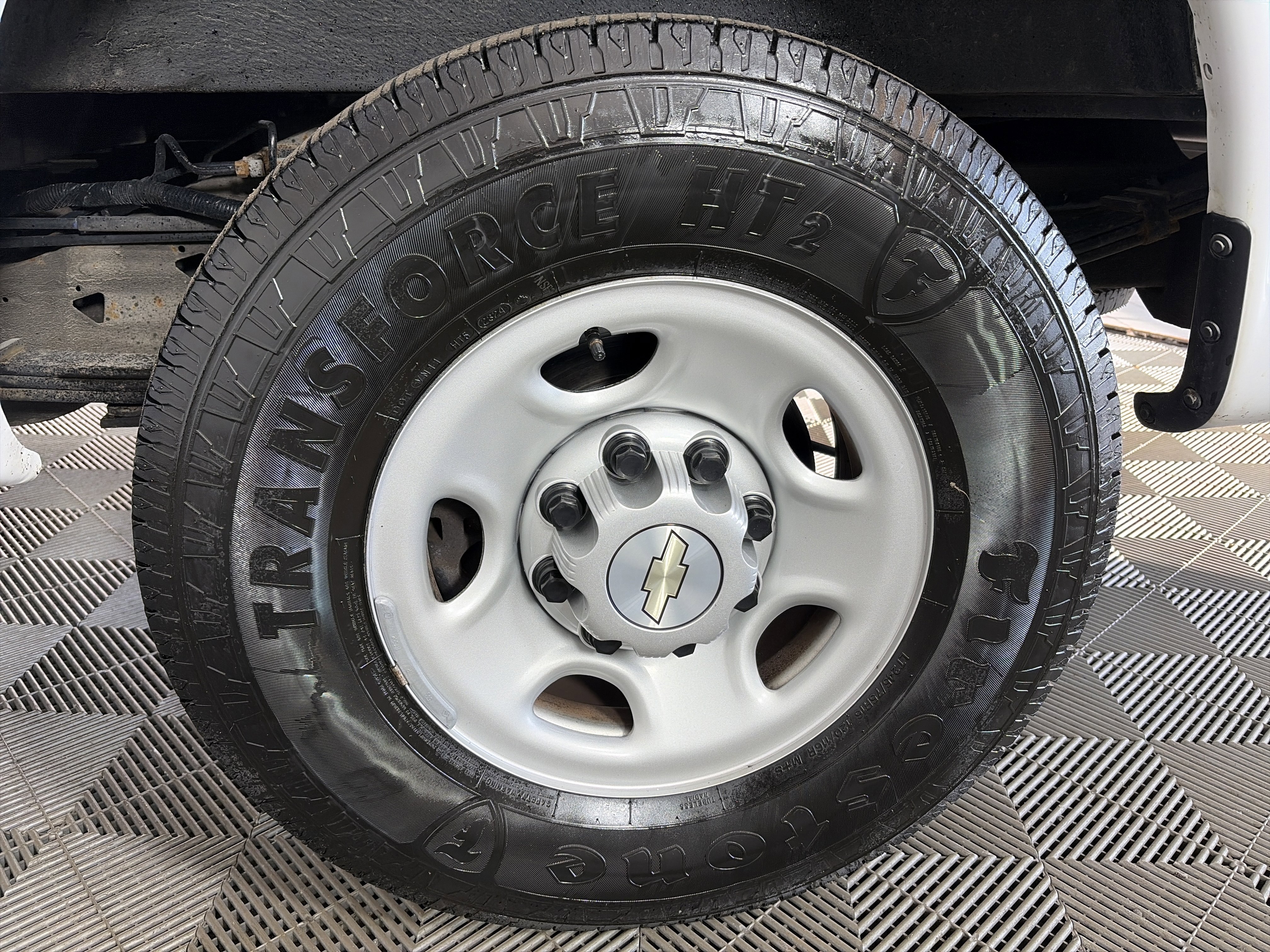 Used 2021 Chevrolet Express 2500 w/ Driver Convenience Package image 13