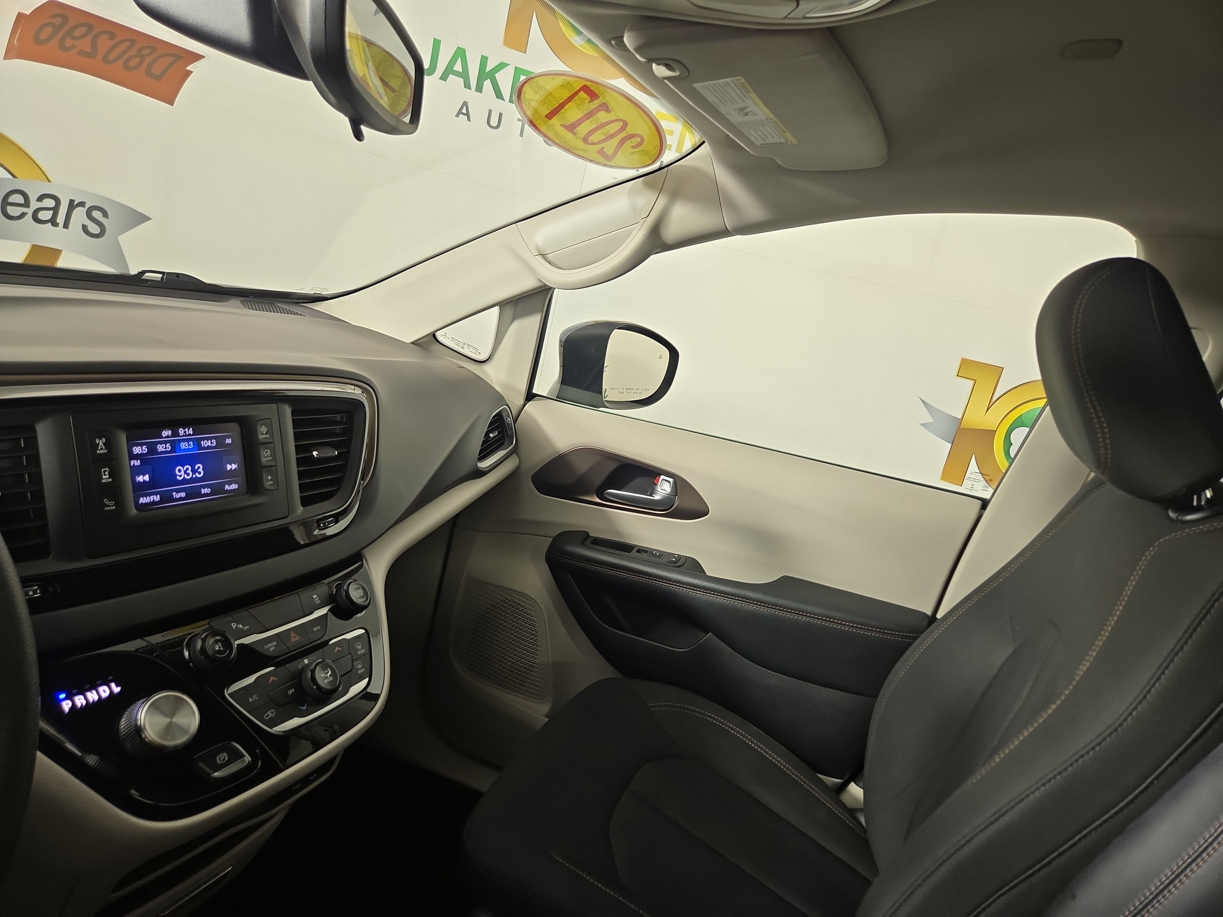 Used 2017 Chrysler Pacifica LX w/ Tire & Wheel Group image 24