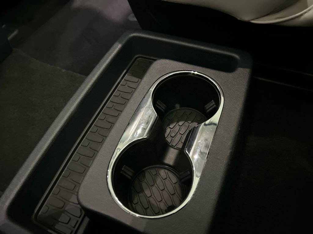 Used 2026 Lincoln Aviator AWD image 25