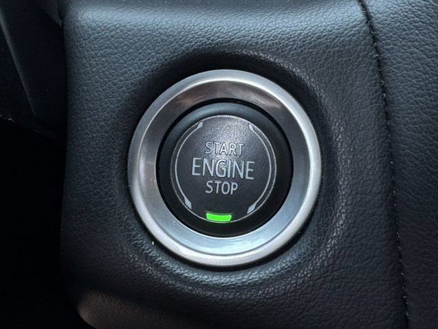 Used 2022 GMC Yukon AT4 w/ Max Trailering Package AWD/4WD image 23