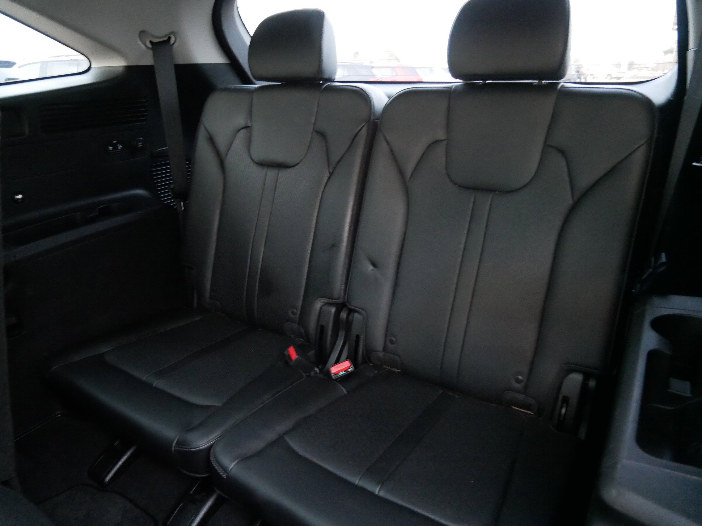 Used 2022 Kia Sorento S w/ Panoramic Sunroof Package AWD/4WD image 11