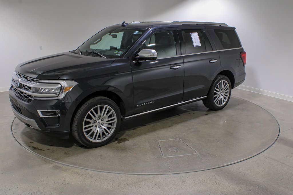 Used 2023 Ford Expedition Platinum image 3