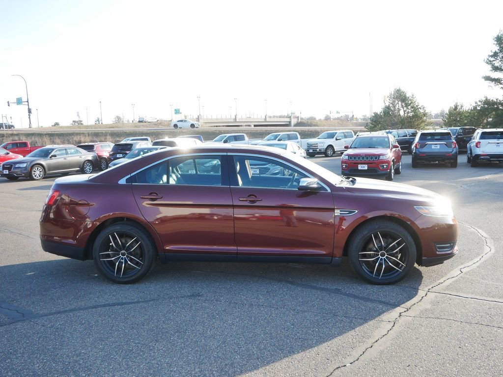 Used 2015 Ford Taurus Limited image 4