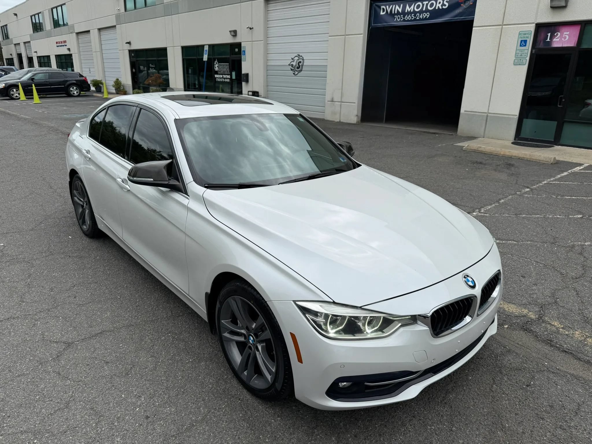 Used 2016 BMW 340i xDrive Sedan AWD/4WD image 16