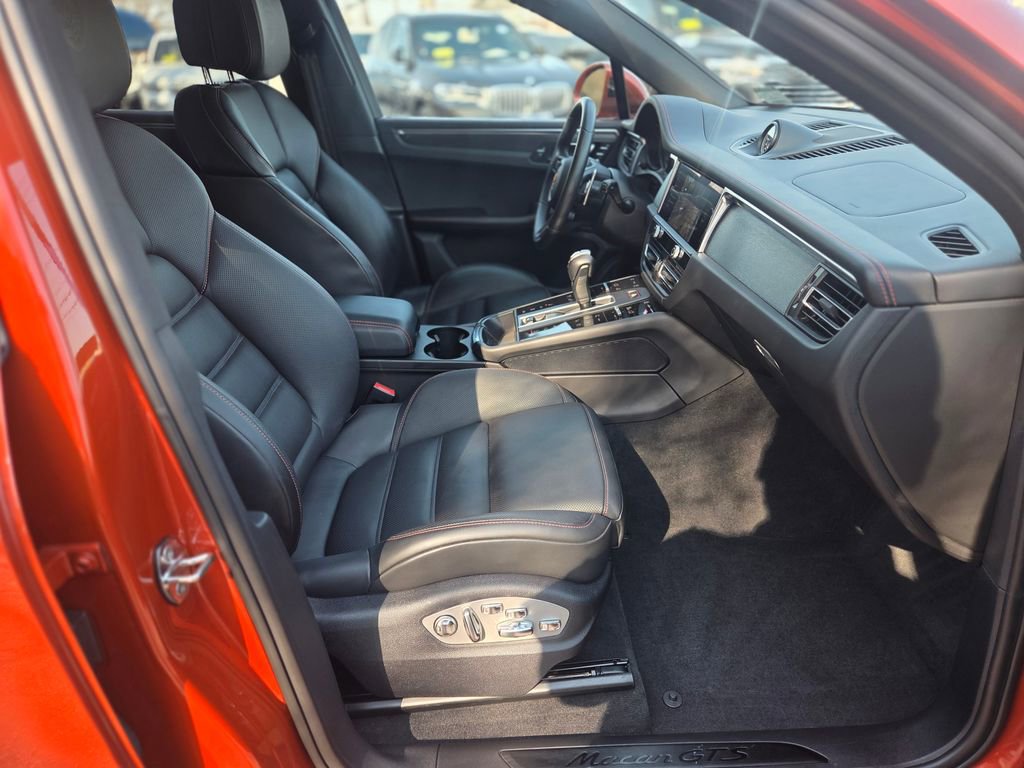 Used 2022 Porsche Macan GTS w/ Premium Package Plus image 28