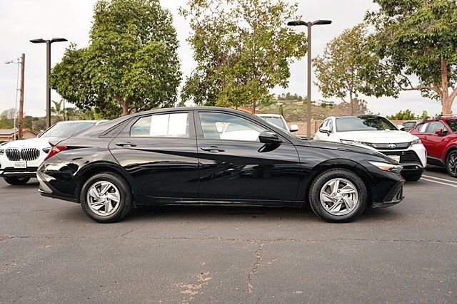 Used 2024 Hyundai Elantra SE image 6