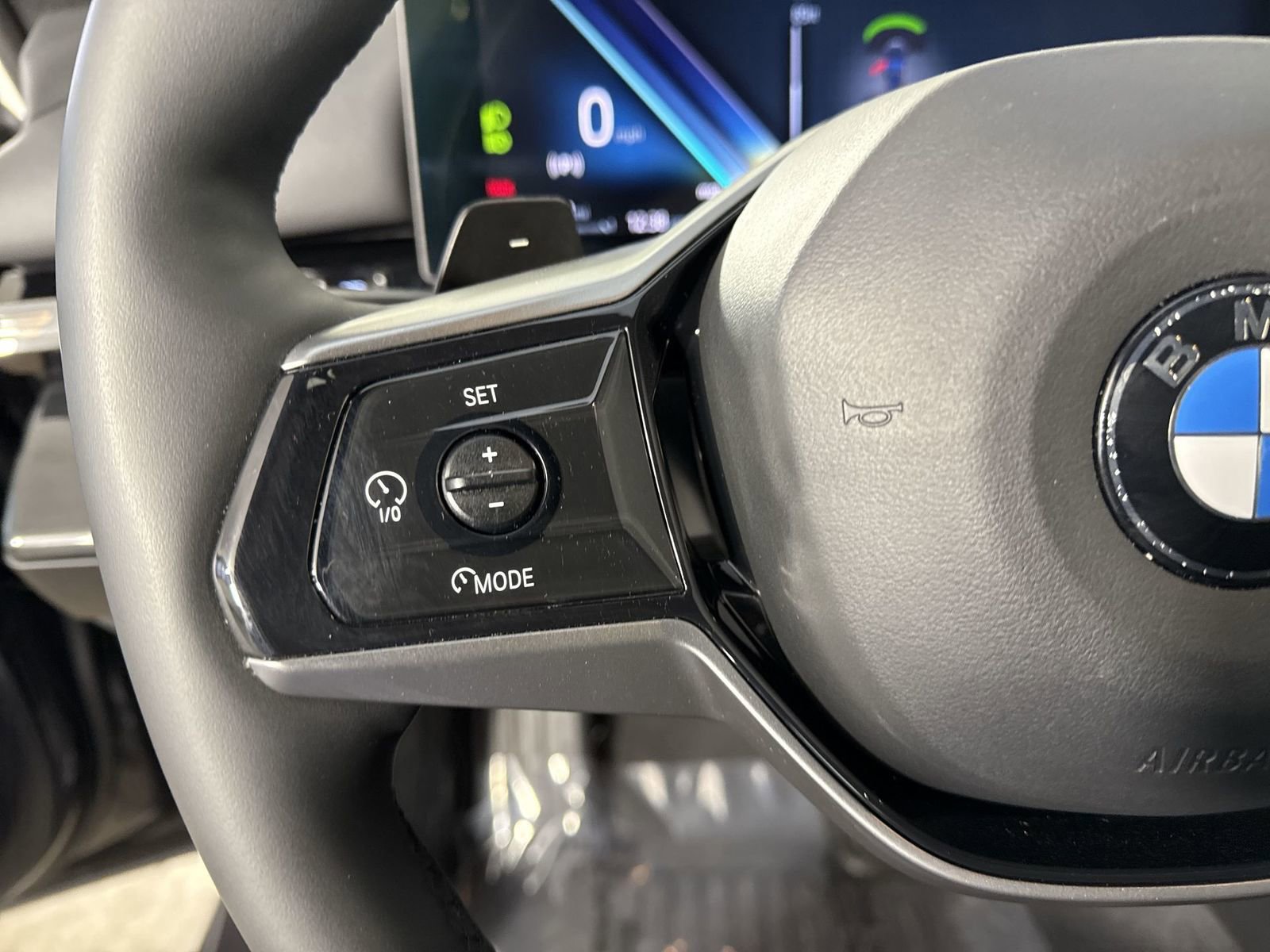 Used 2025 BMW 530i xDrive image 12