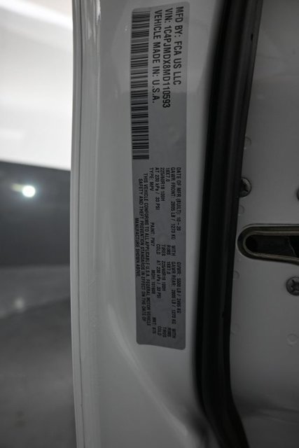 Used 2021 Jeep Cherokee Limited AWD/4WD image 32