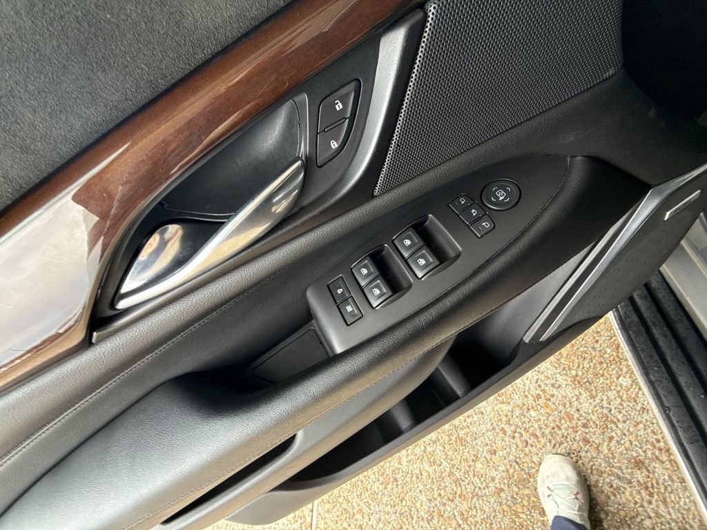 Certified 2020 Cadillac Escalade Luxury w/ Escalade Sport Edition image 23