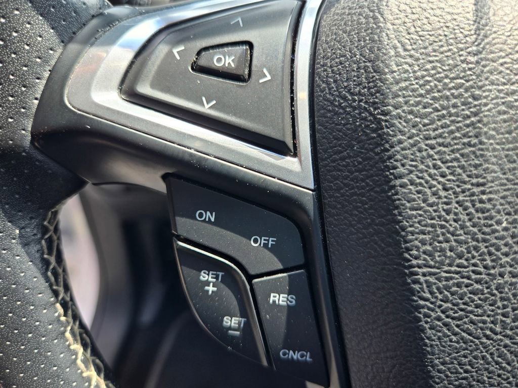 Used 2019 Ford Edge ST AWD/4WD image 18