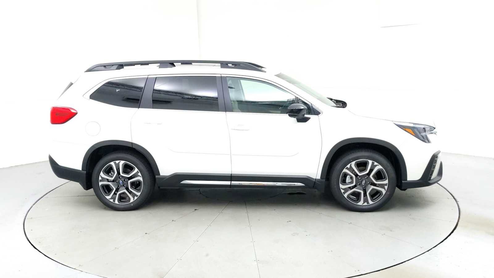 New 2025 Subaru Ascent Limited image 12