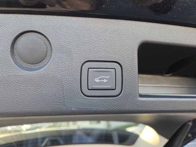 New 2026 GMC Terrain Denali w/ LPO, Floor Liner Package image 17