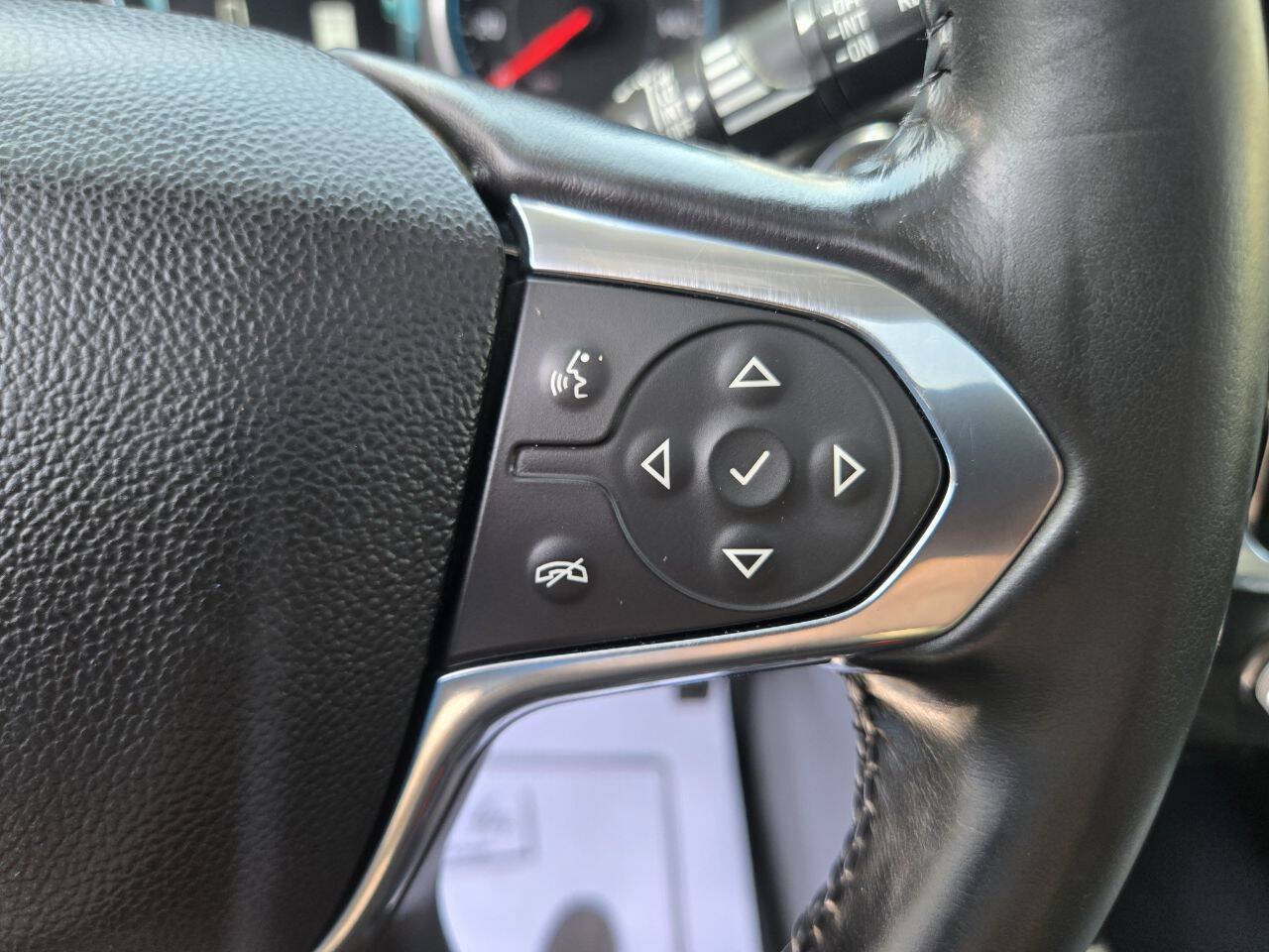 Used 2019 Chevrolet Traverse LT FWD image 29
