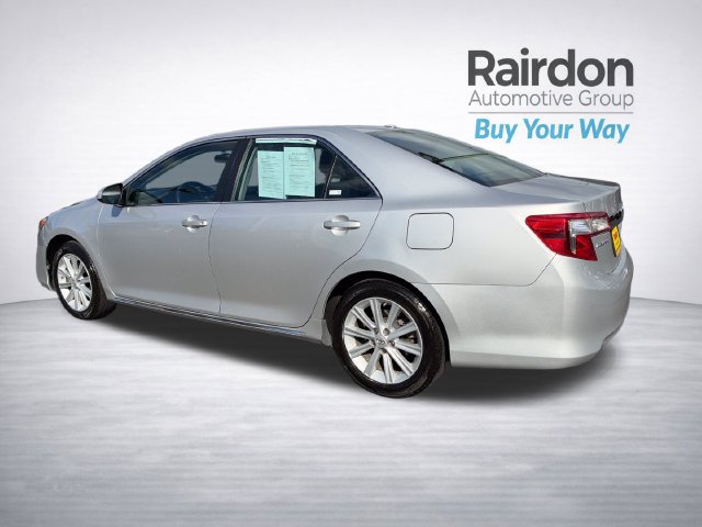 Used 2014 Toyota Camry XLE w/ Leather Package FWD image 5