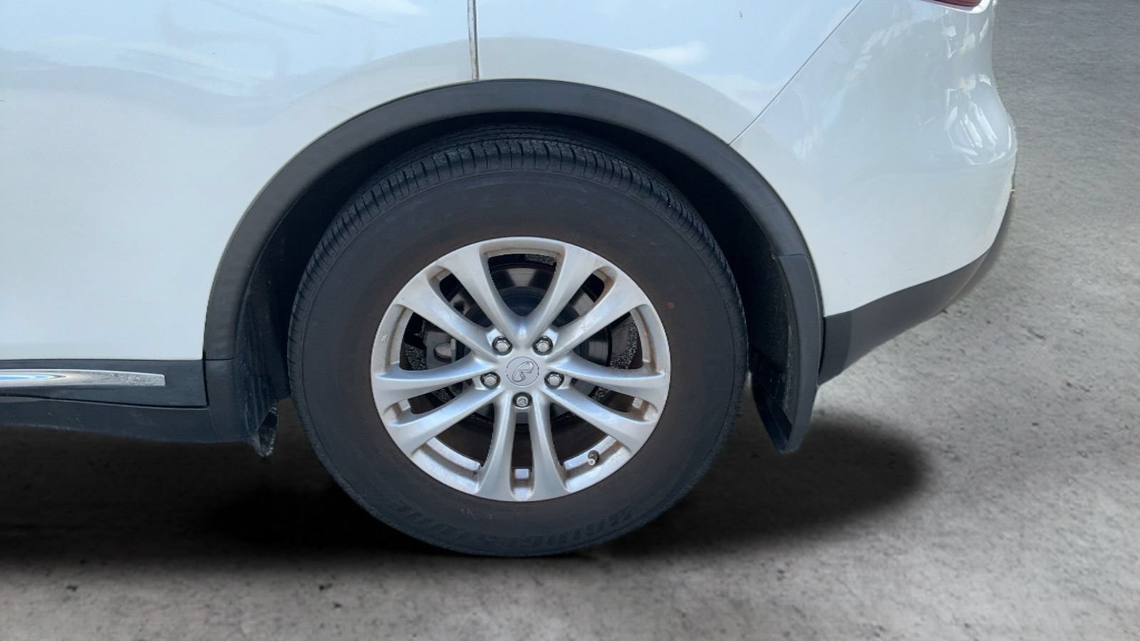 Used 2017 INFINITI QX70 2WD w/ Premium Package image 48